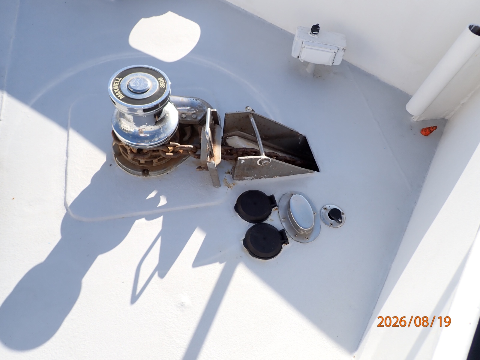 Steel Magnolia anchor windlass2