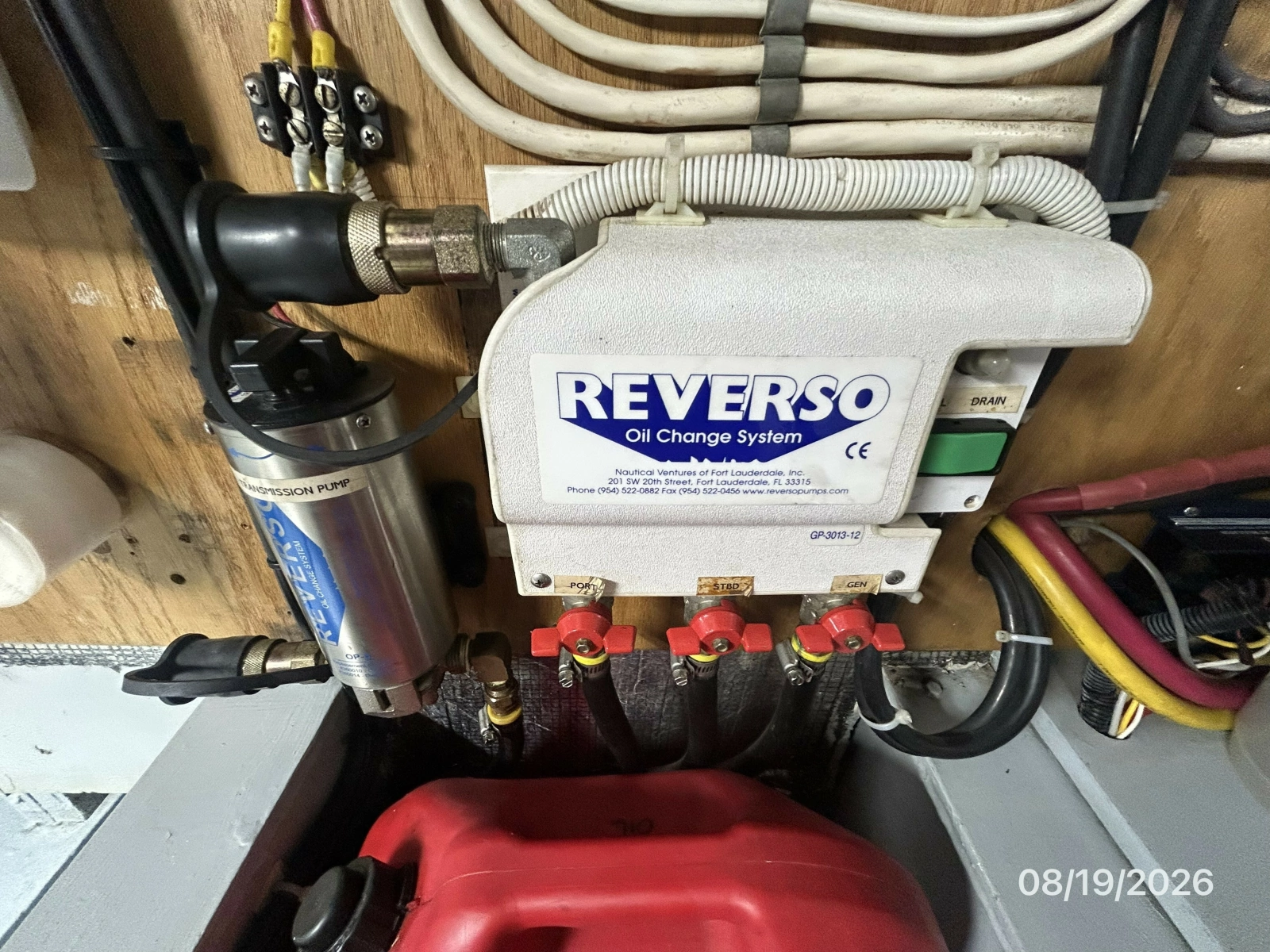 Steel Magnolia oil change system