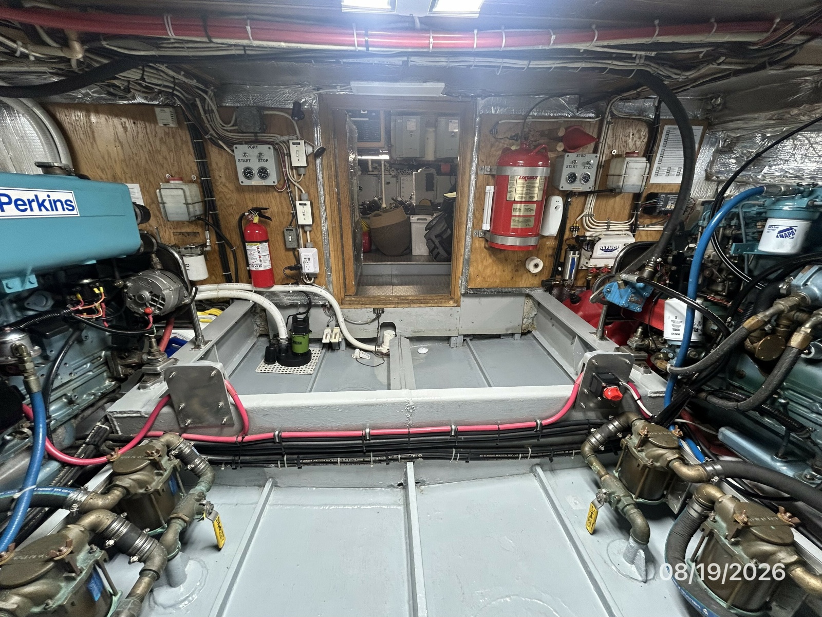 Steel Magnolia engine room forward