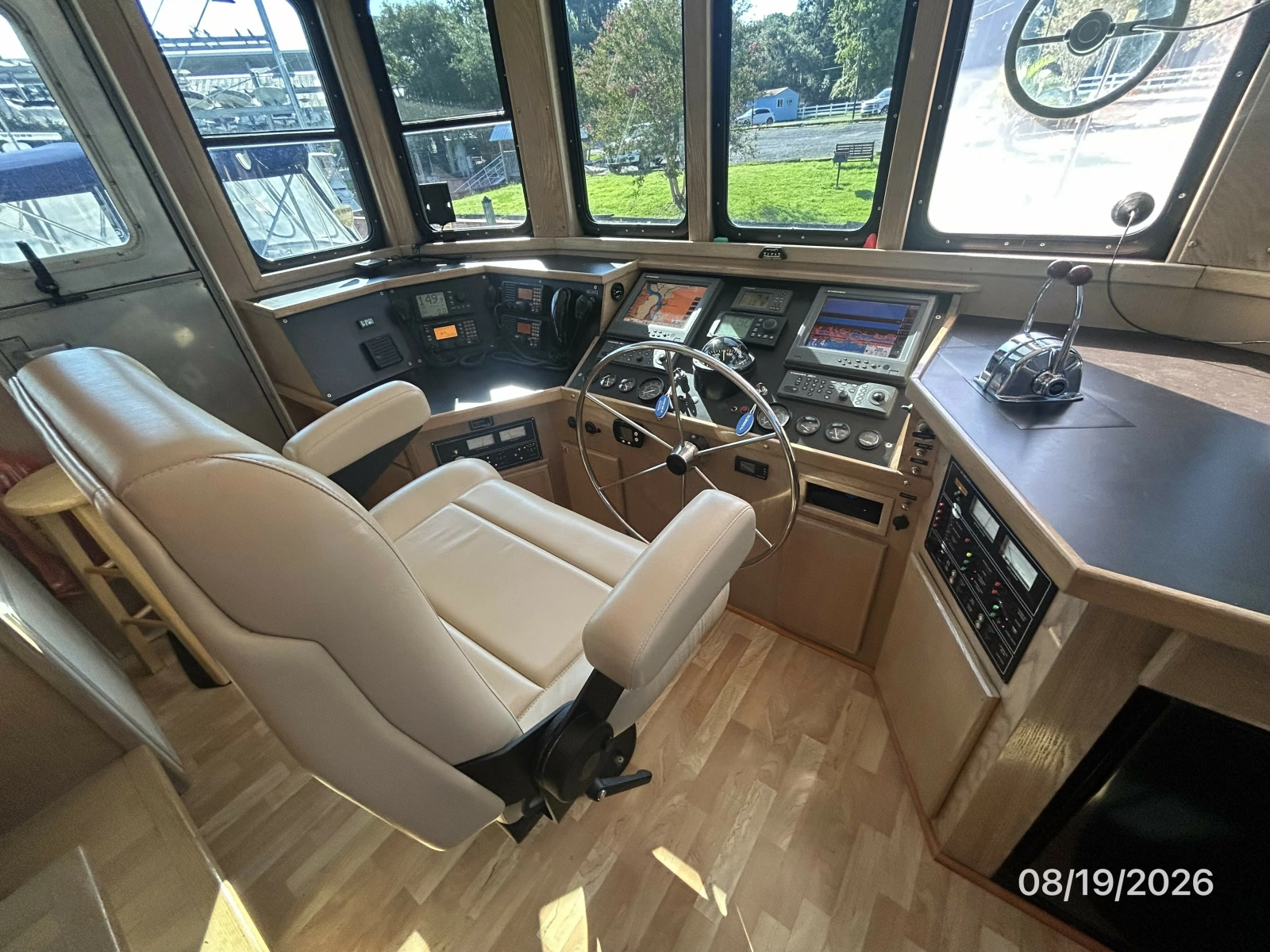 Steel Magnolia pilothouse helm1