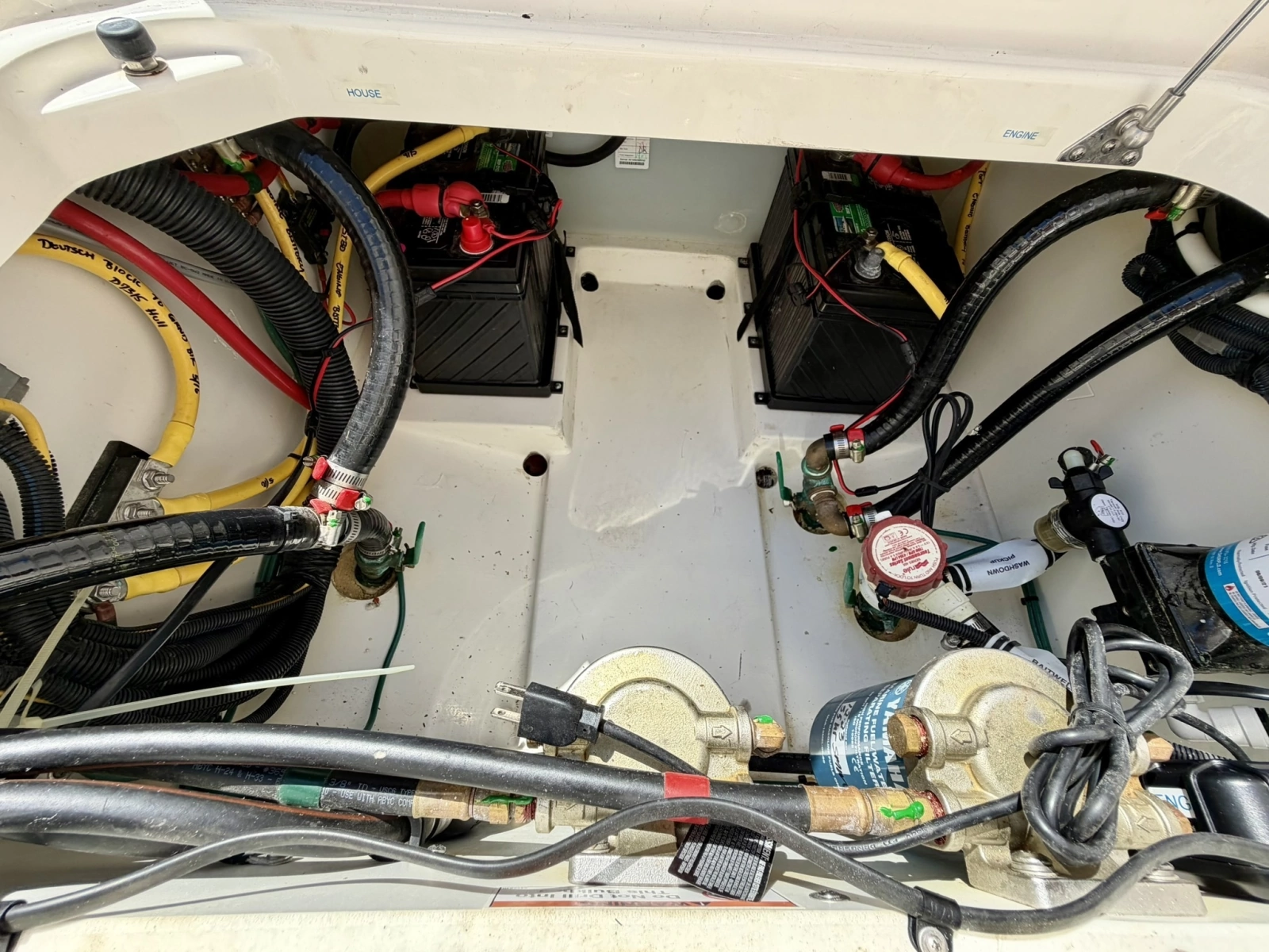2022 Pursuit DC 266 Dual Console