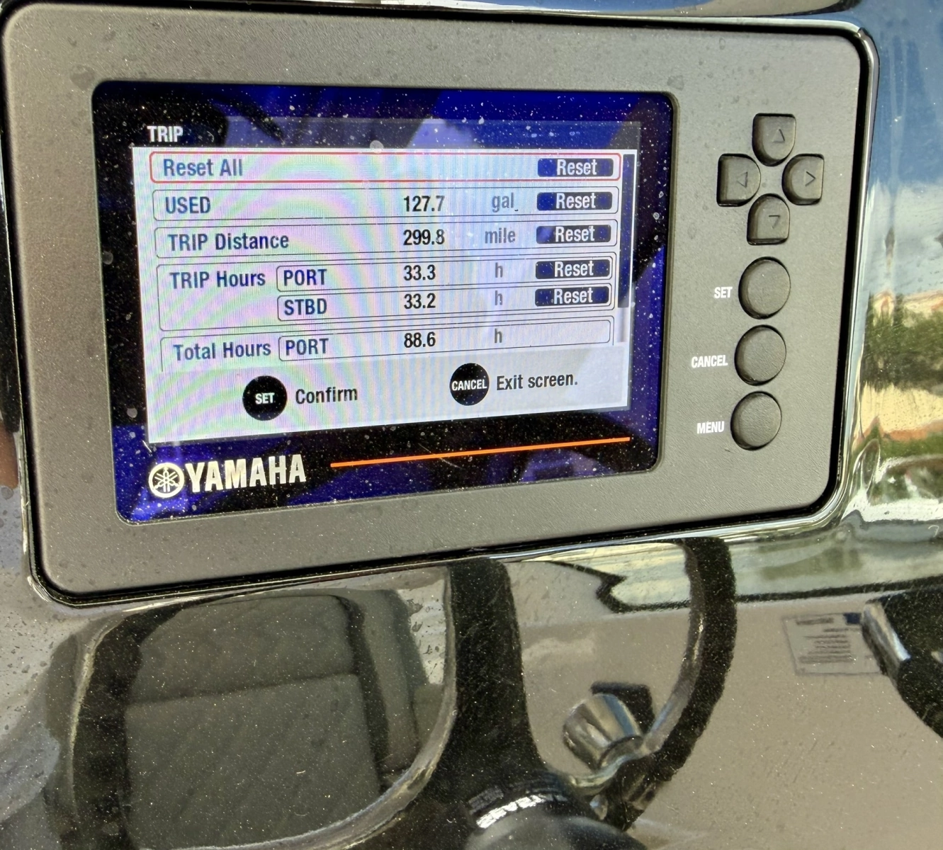 2022 Pursuit DC 266 Dual Console