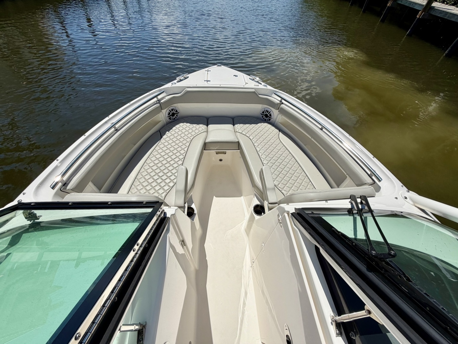 2022 Pursuit DC 266 Dual Console