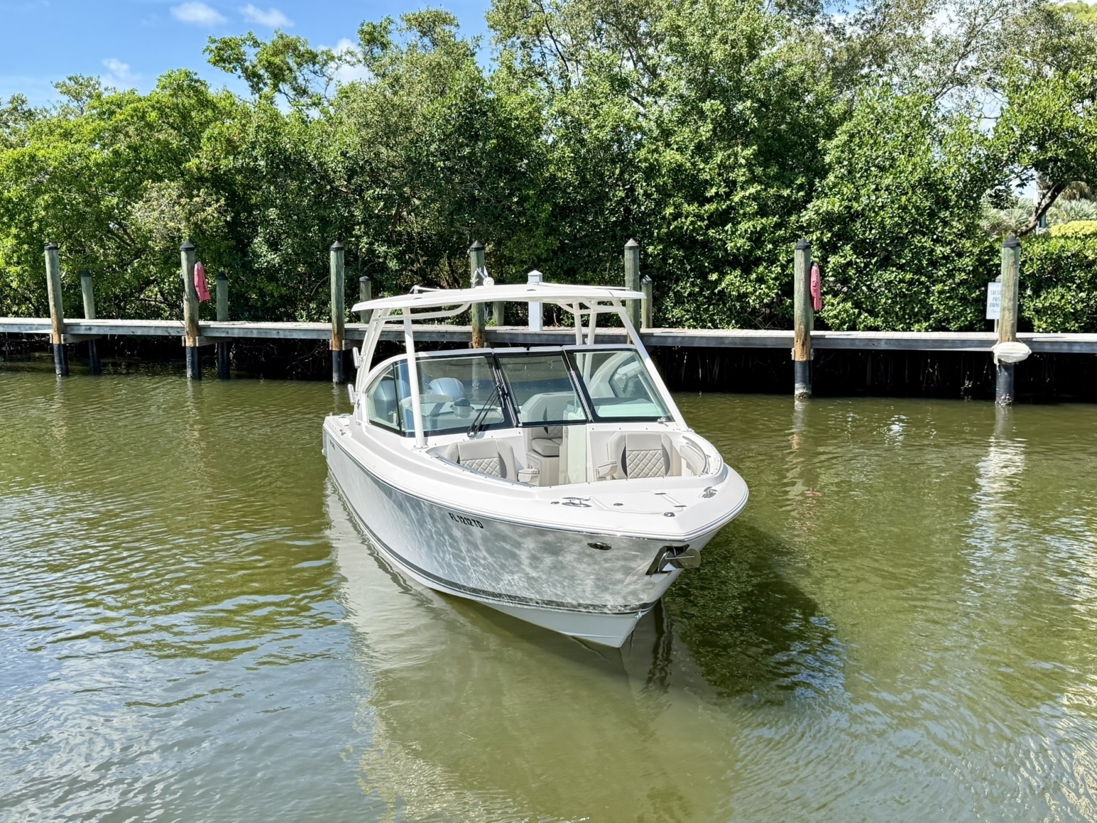 2022 Pursuit DC 266 Dual Console