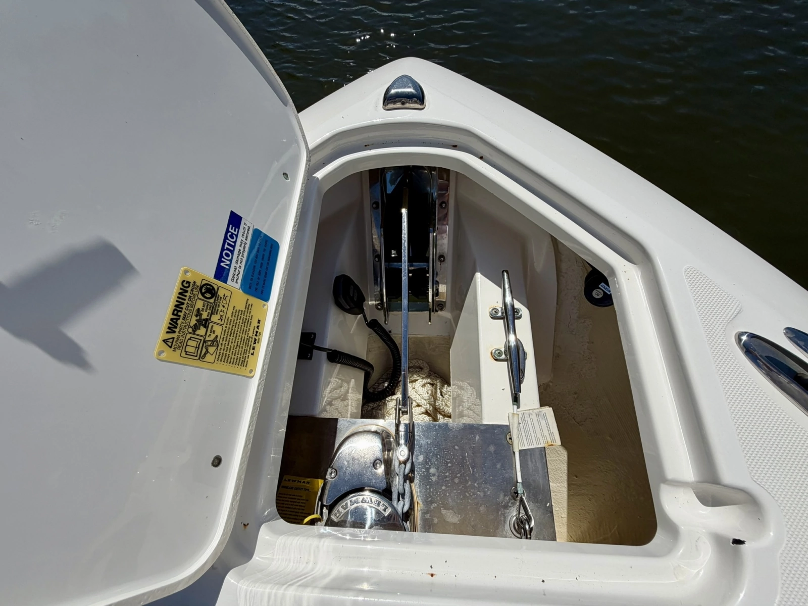 2022 Pursuit DC 266 Dual Console