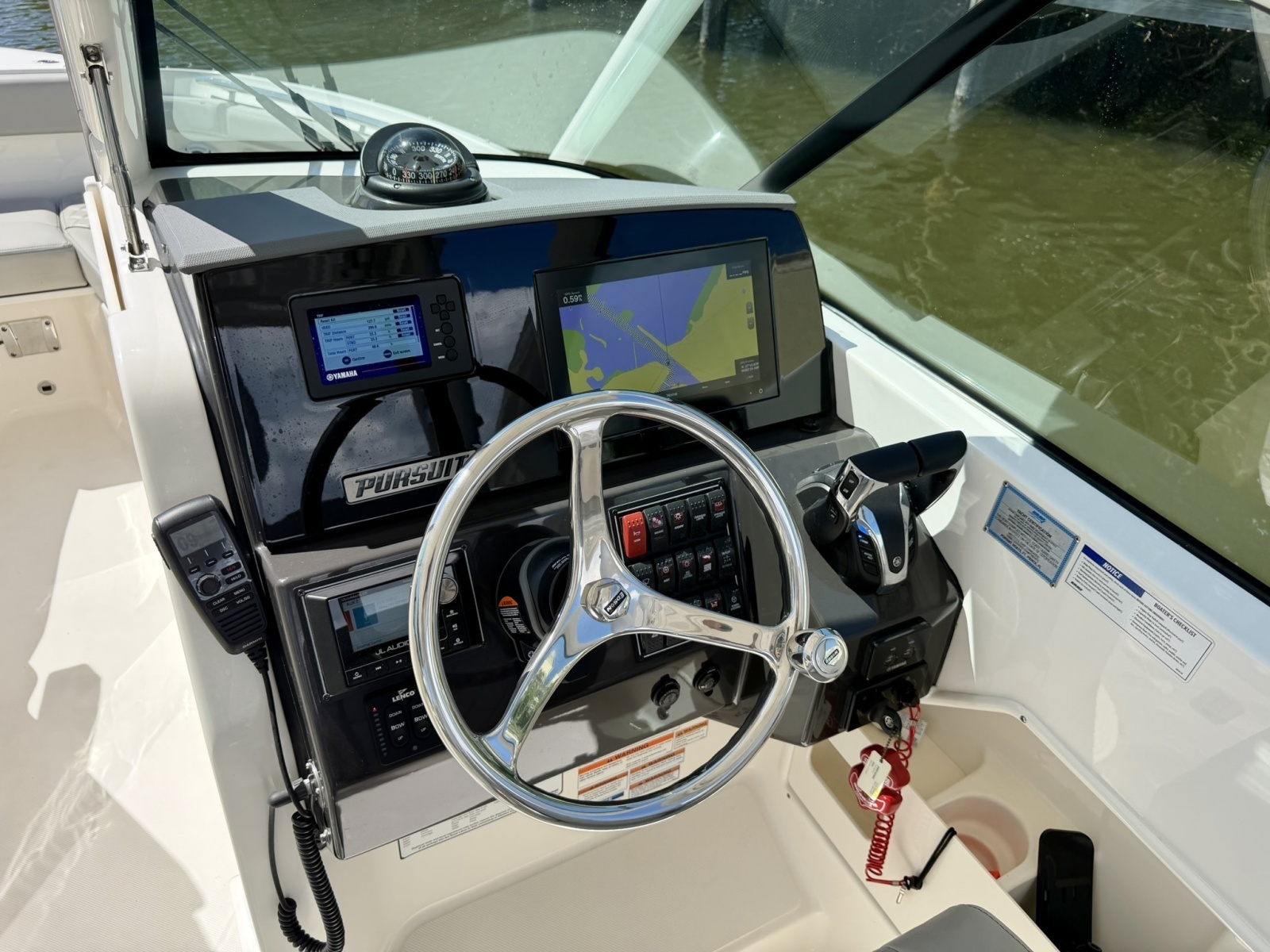 2022 Pursuit DC 266 Dual Console