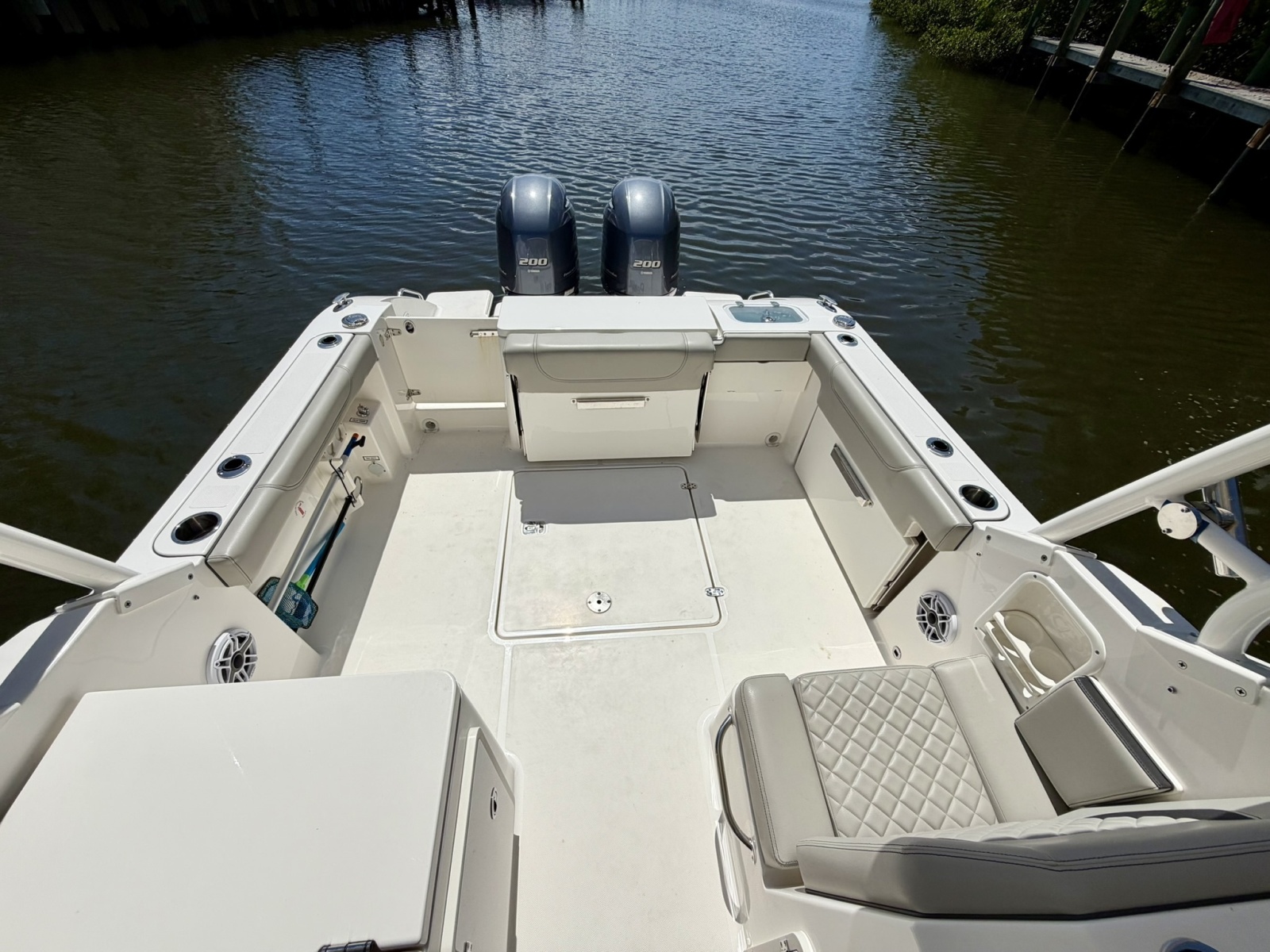 2022 Pursuit DC 266 Dual Console