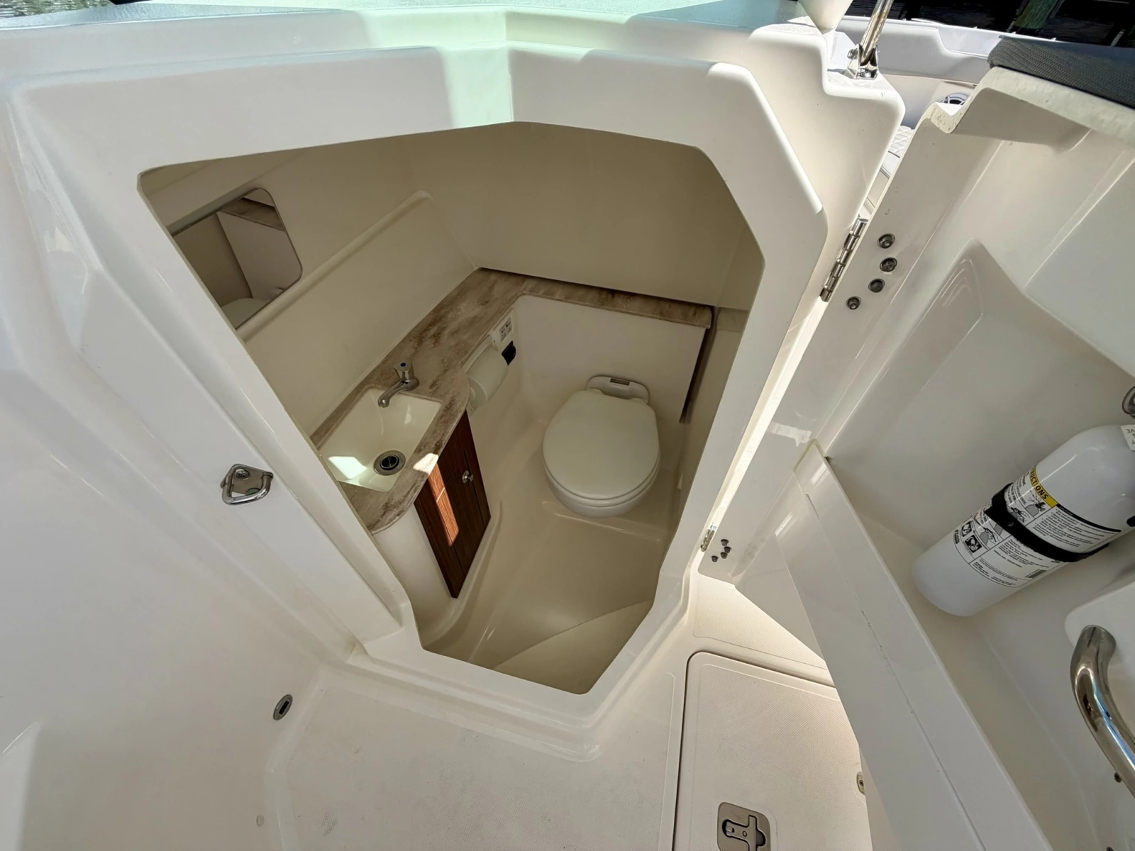 2022 Pursuit DC 266 Dual Console