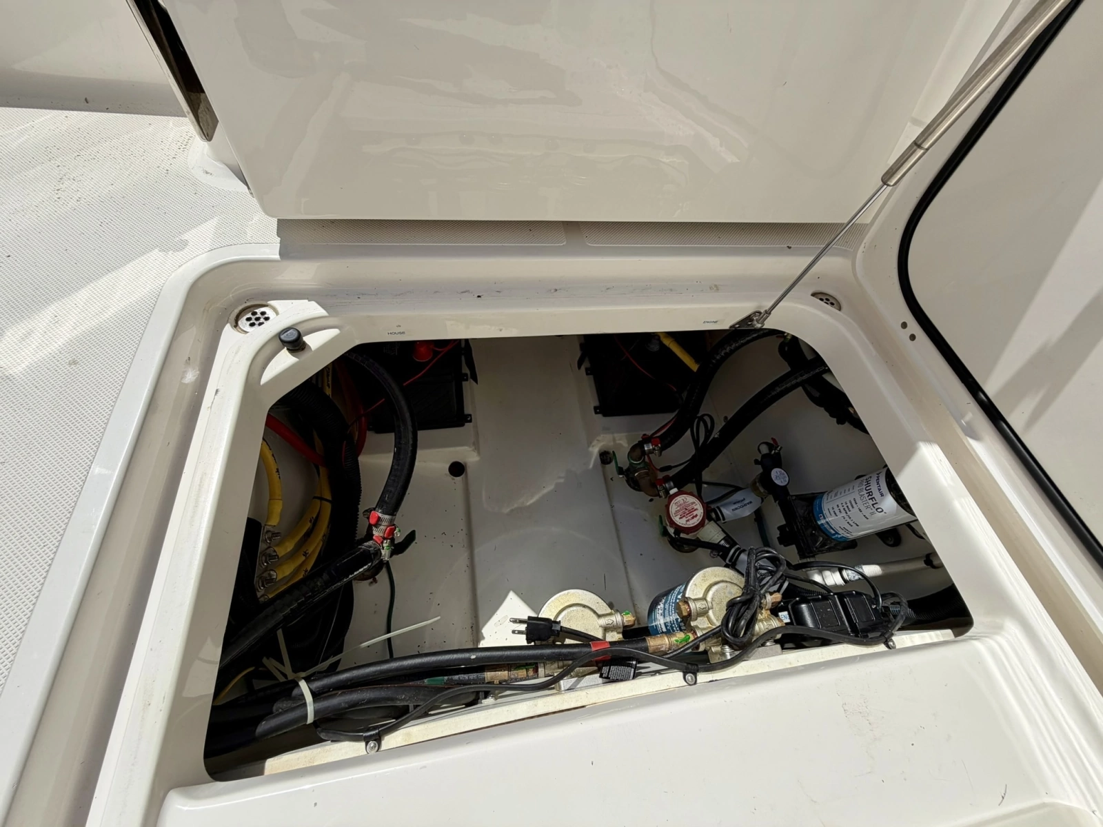 2022 Pursuit DC 266 Dual Console
