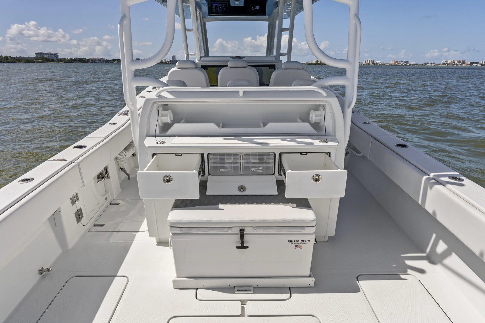 2026 Invincible 43 Open Fisherman