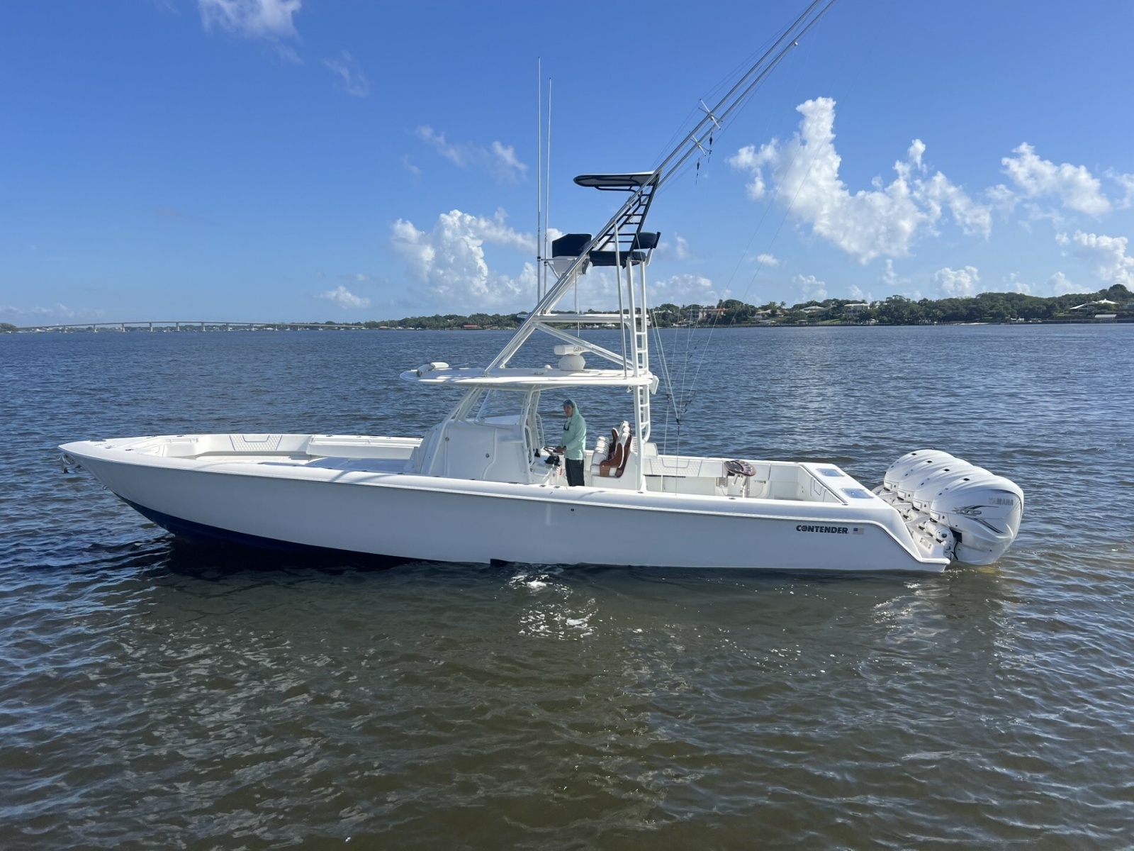Contender 44 NAUTI GIRL - Profile
