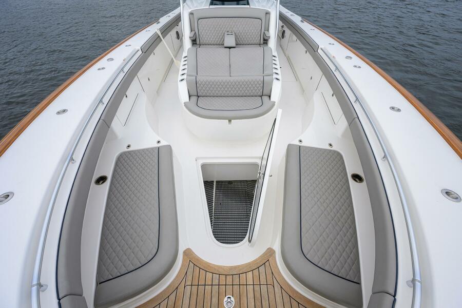 Bow and Forward Seating