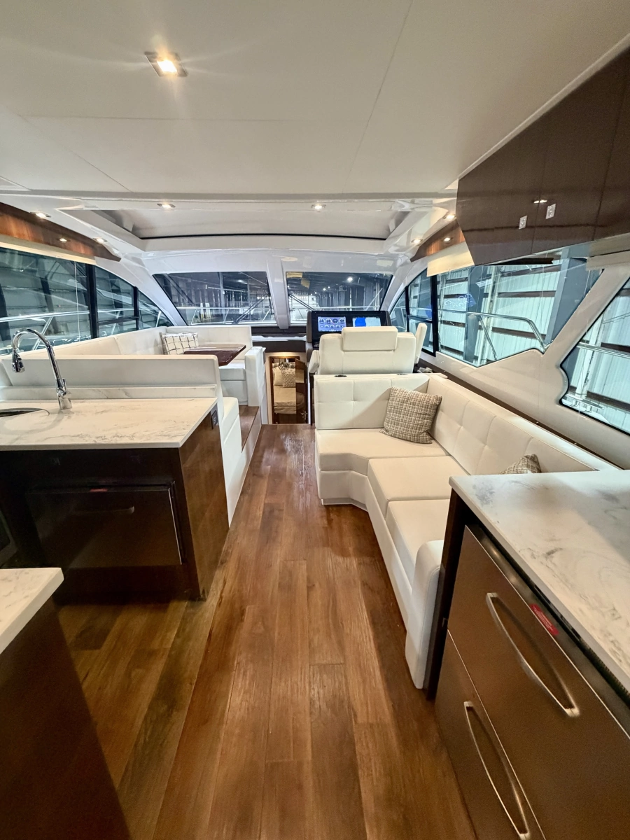 2022 Cruisers 50 Cantius