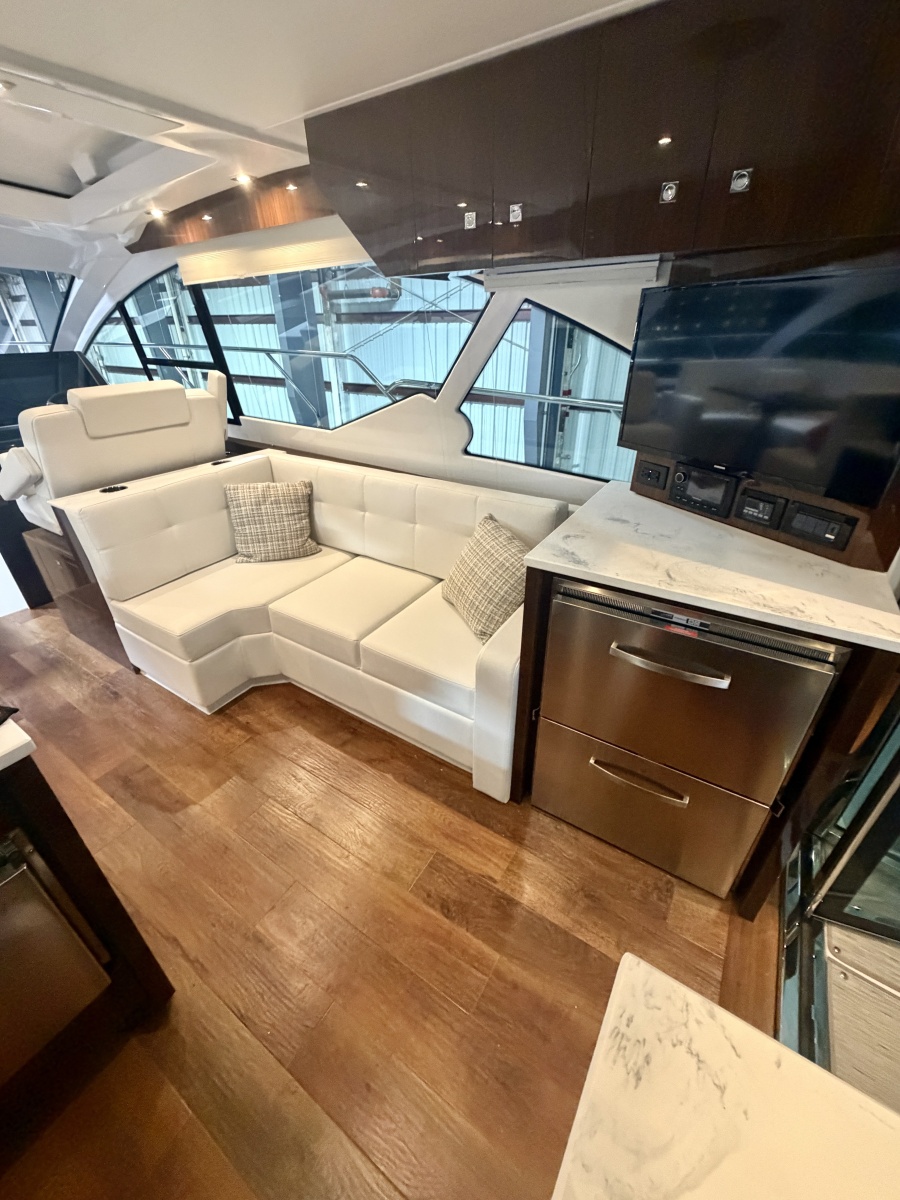 2022 Cruisers 50 Cantius