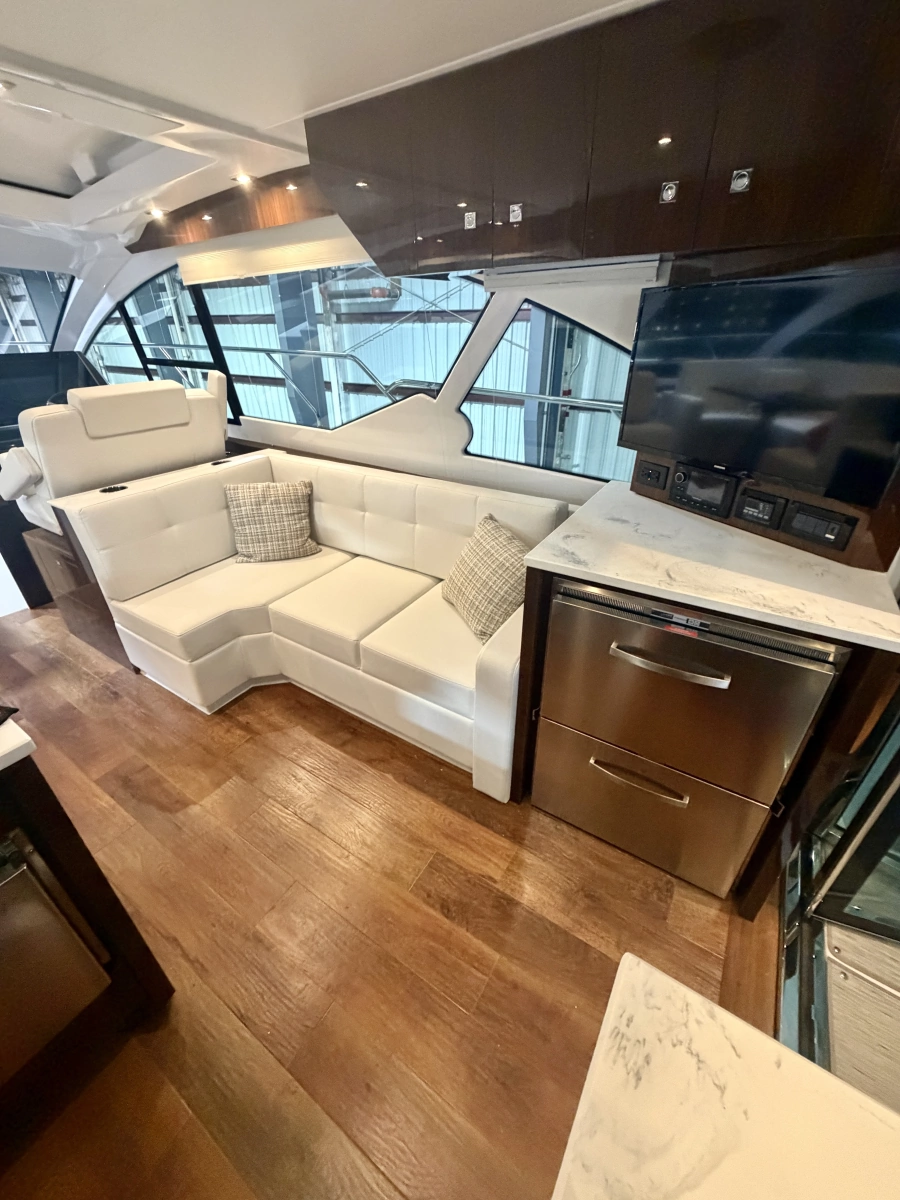 2022 Cruisers 50 Cantius