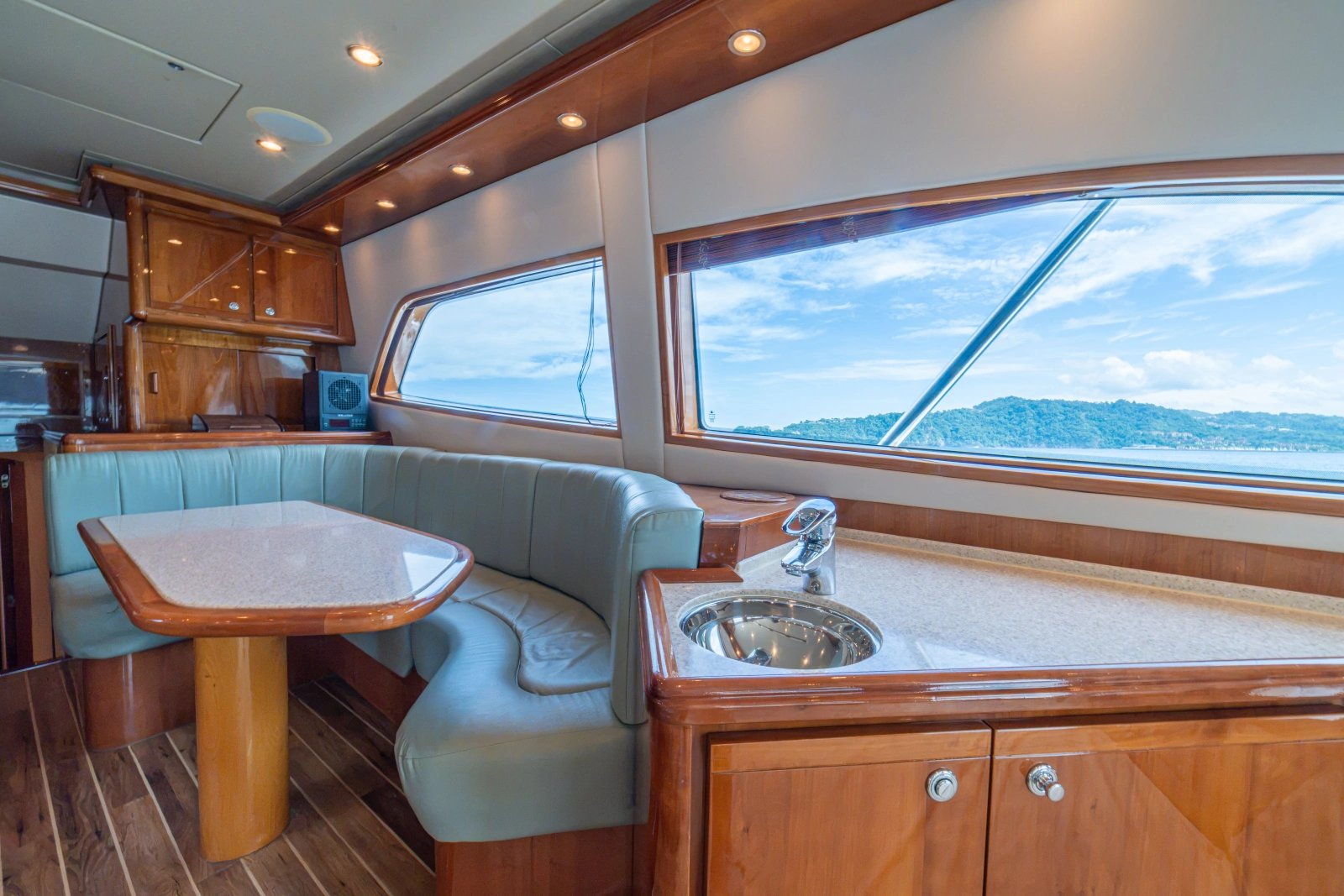 2003 Bertram 570 Convertible