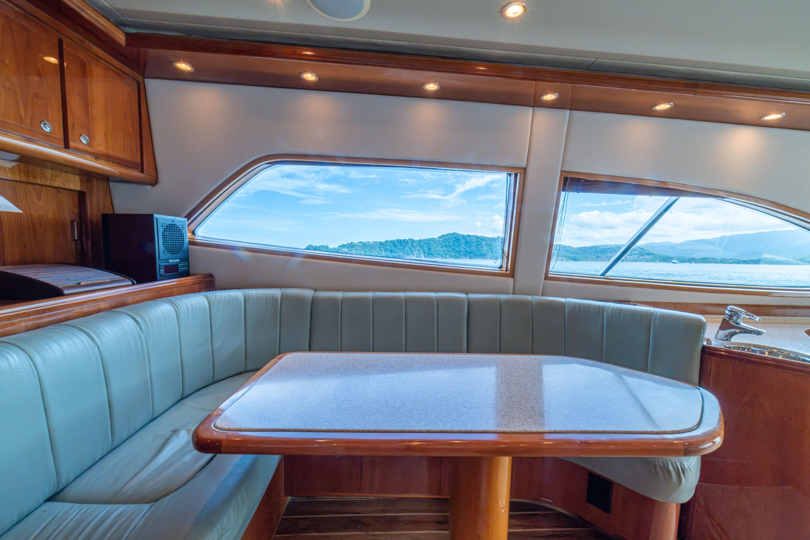 2003 Bertram 570 Convertible