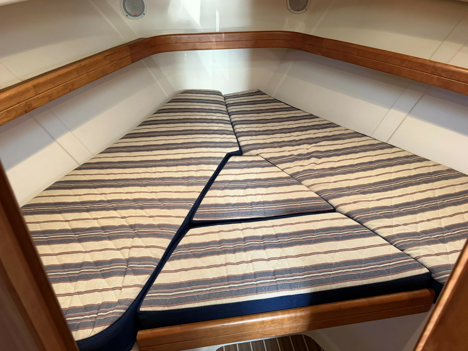 2006 Mainship Pilot 34