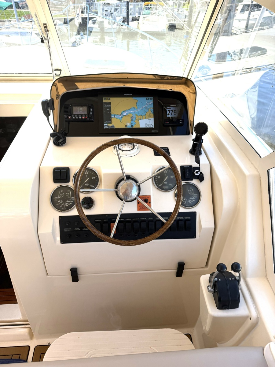 2006 Mainship Pilot 34