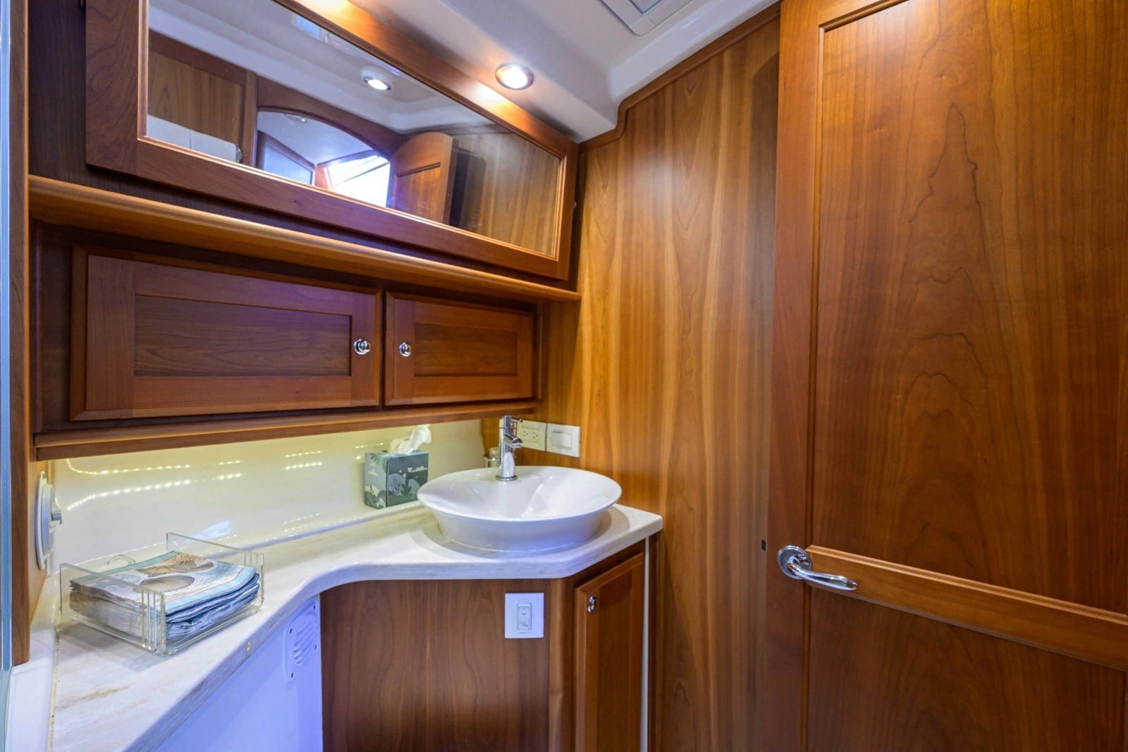 2018 Sabre 45 Salon Express