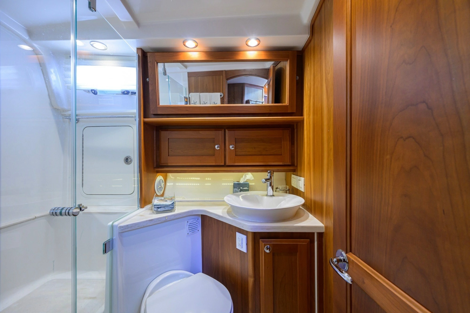 2018 Sabre 45 Salon Express