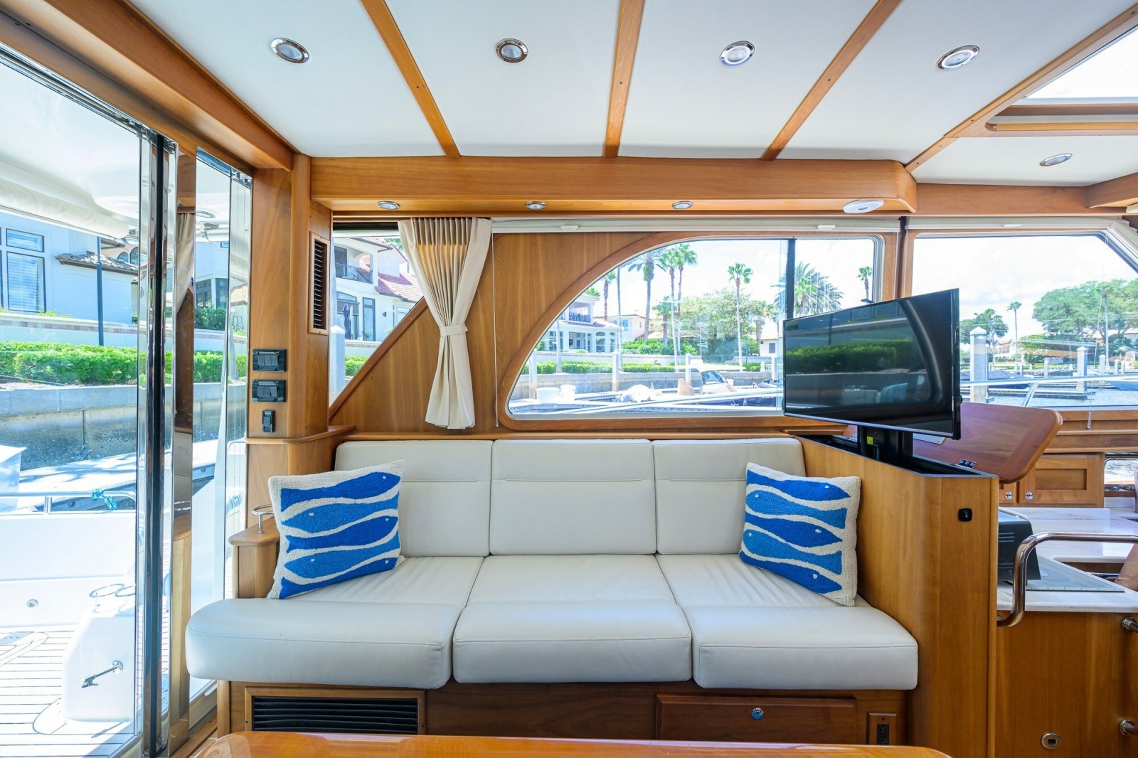 2018 Sabre 45 Salon Express