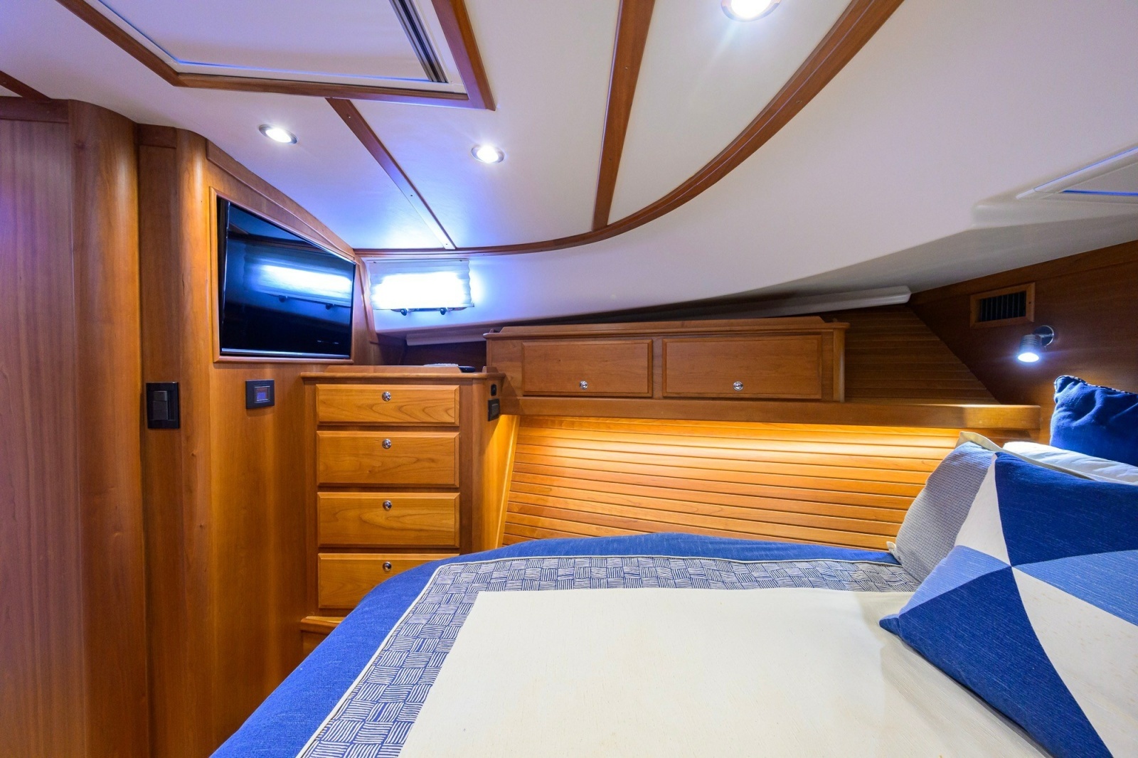 2018 Sabre 45 Salon Express