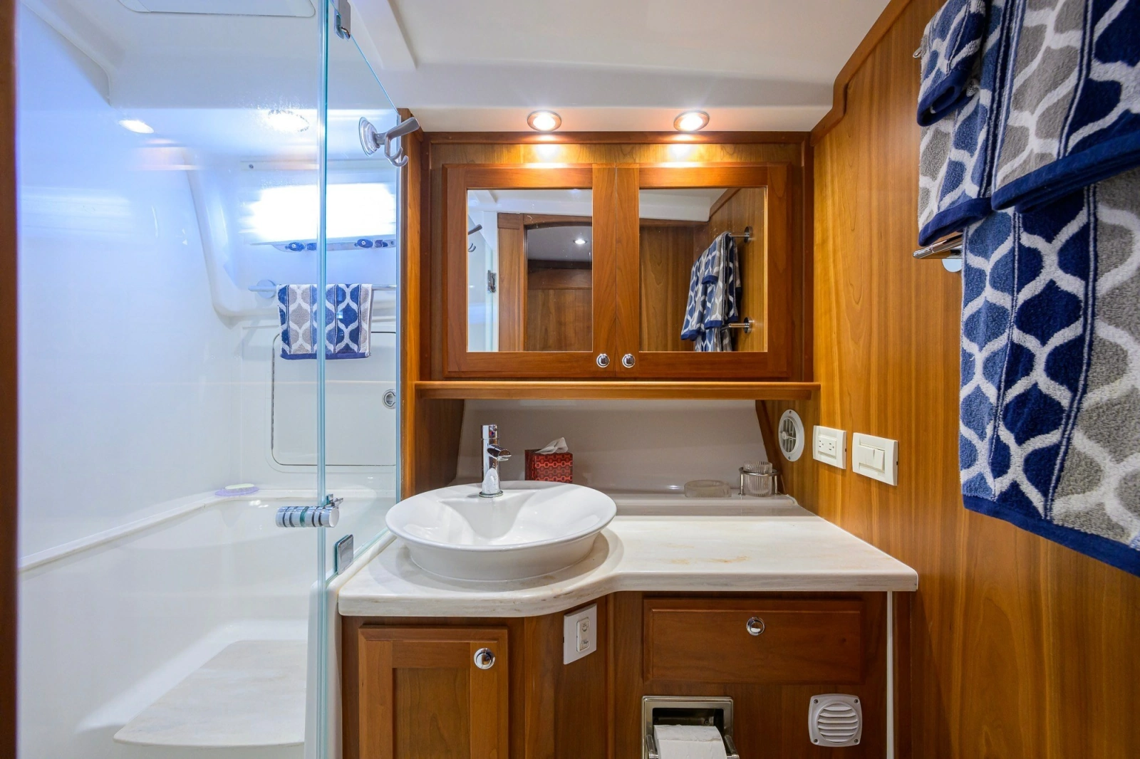 2018 Sabre 45 Salon Express