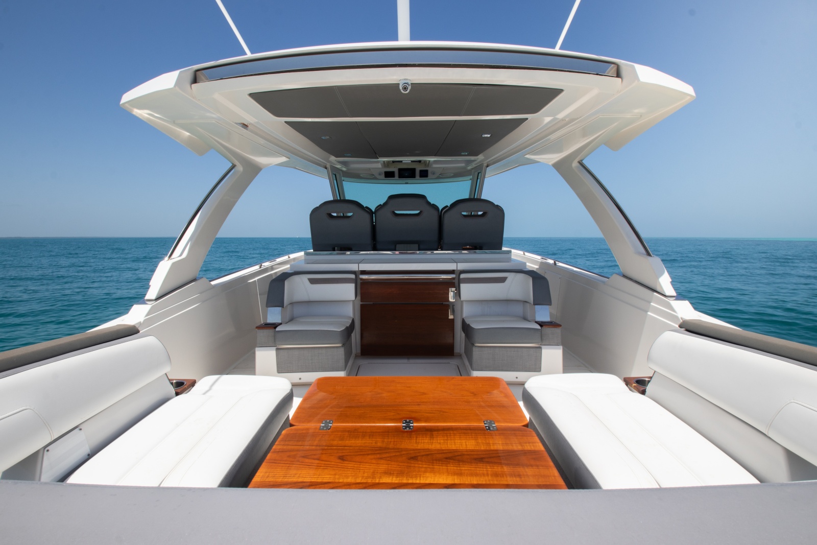 2018 Tiara Yachts 