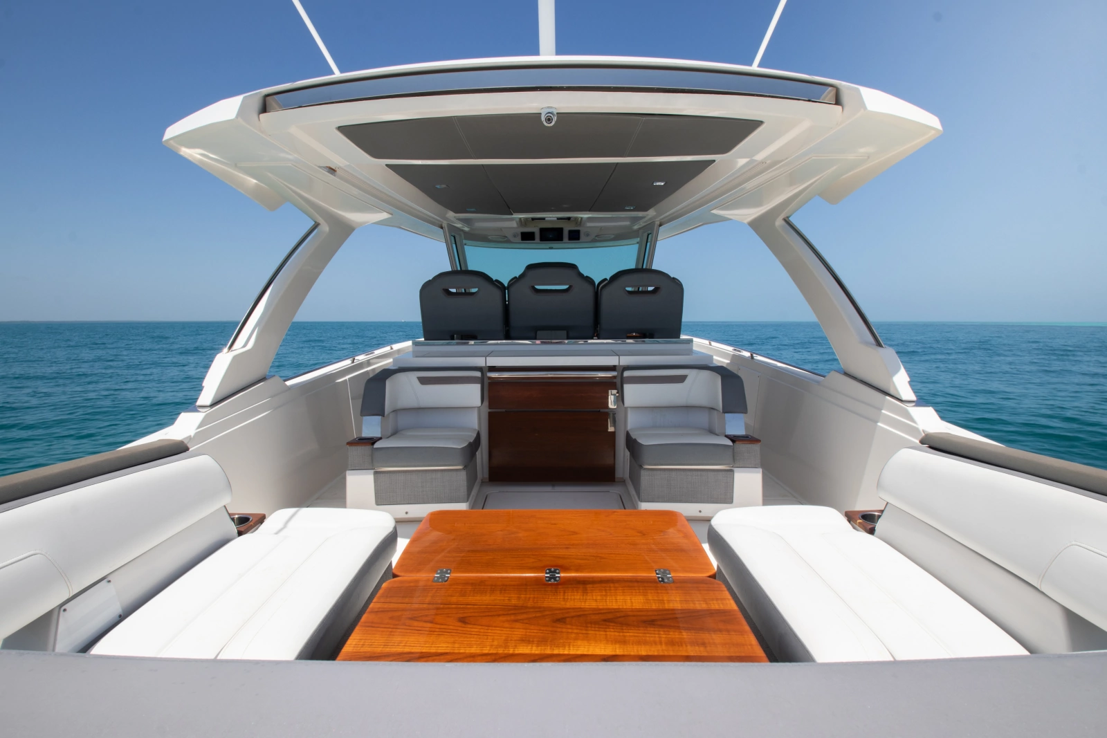 2018 Tiara Yachts 