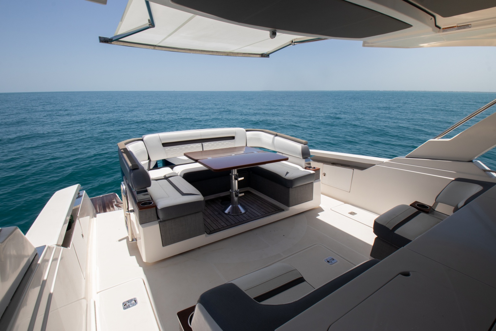 2018 Tiara Yachts 