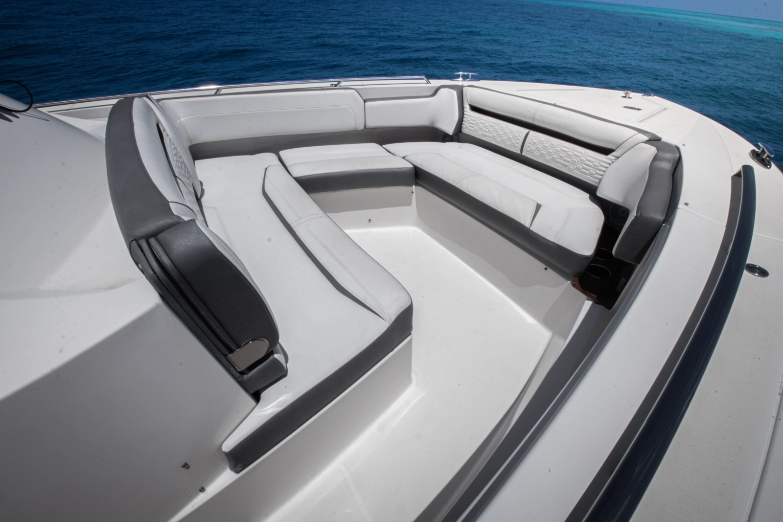 2018 Tiara Yachts 