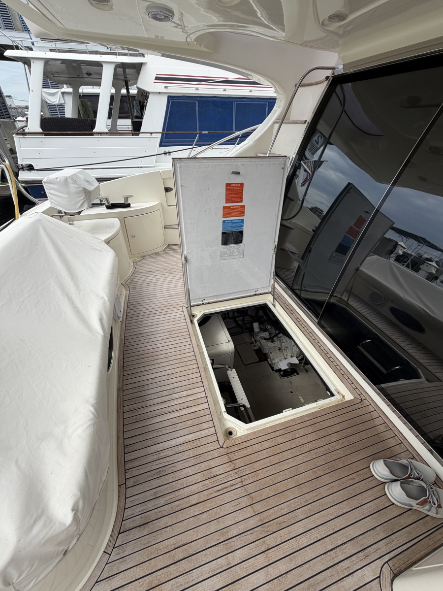 2006 Azimut 55E