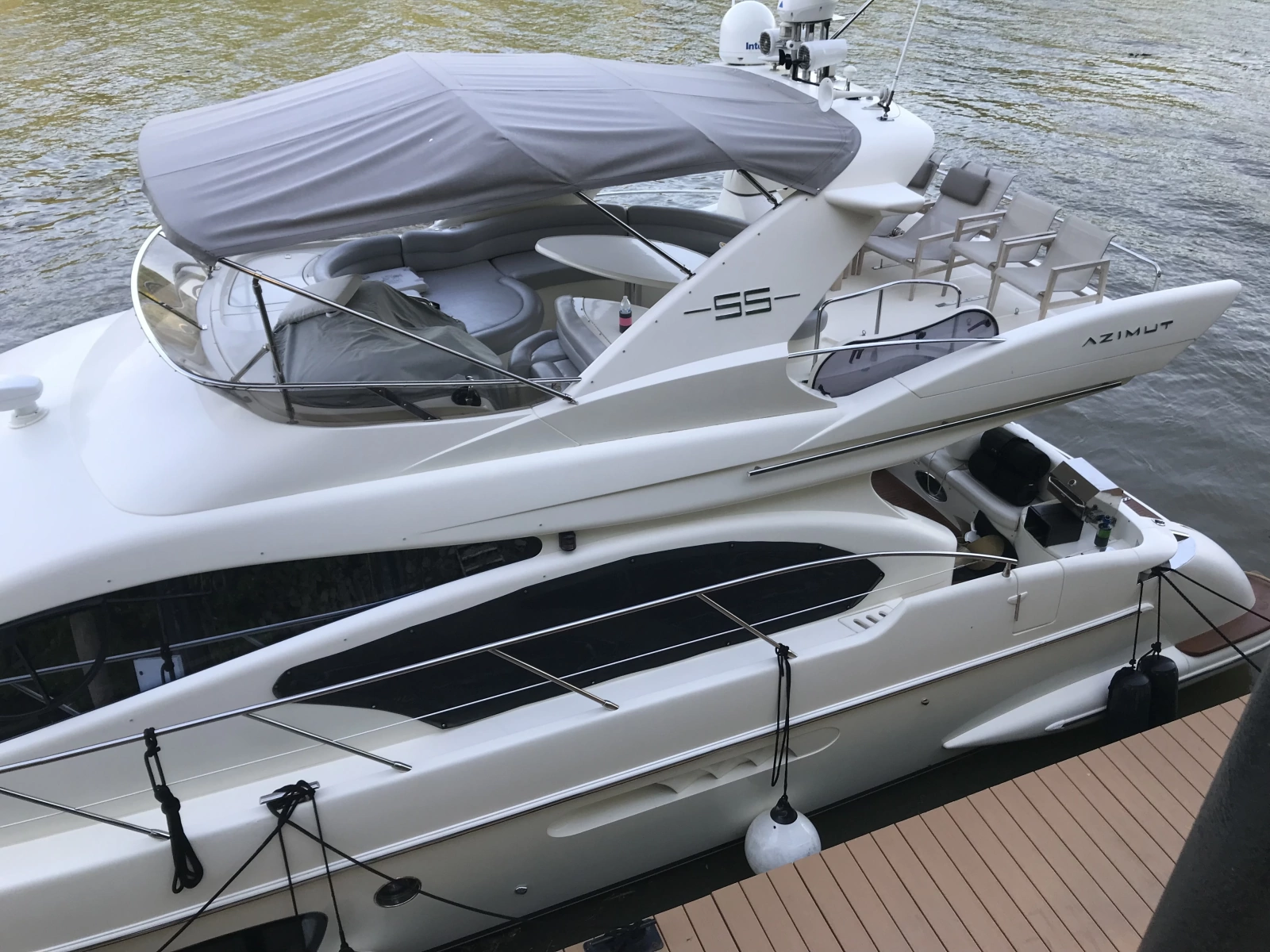 2006 Azimut 55E
