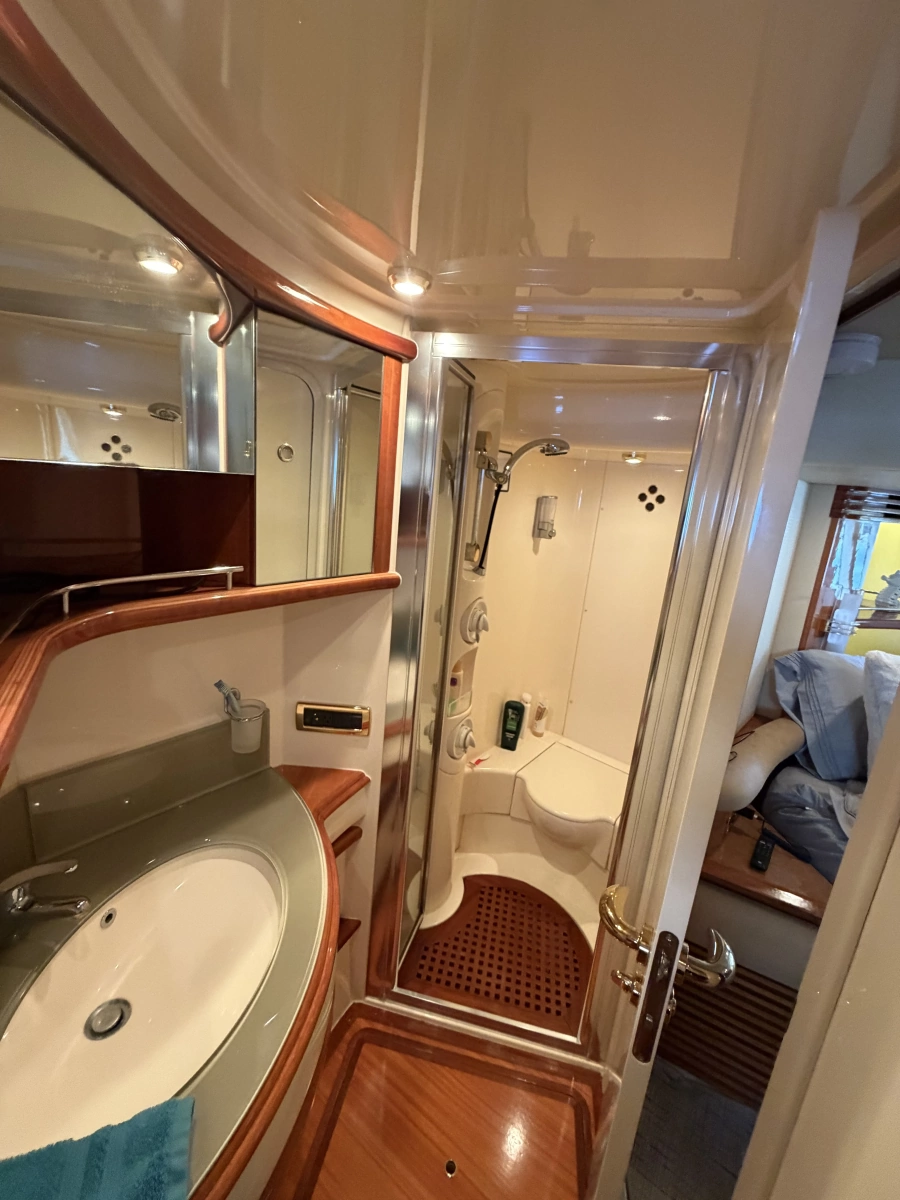 2006 Azimut 55E