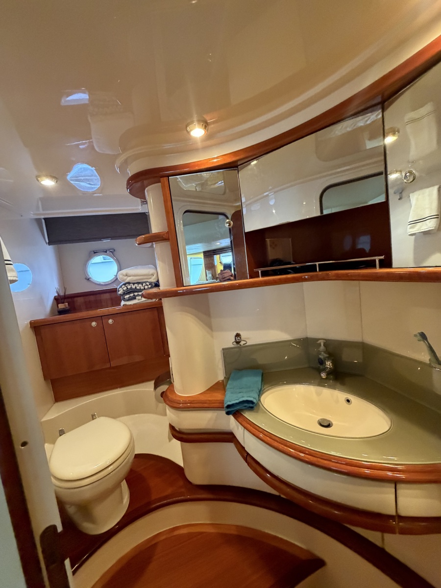 2006 Azimut 55E