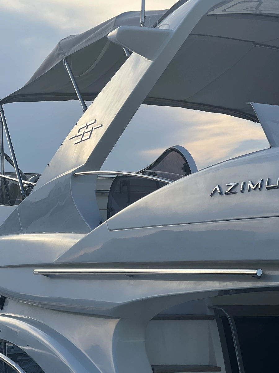 2006 Azimut 55E