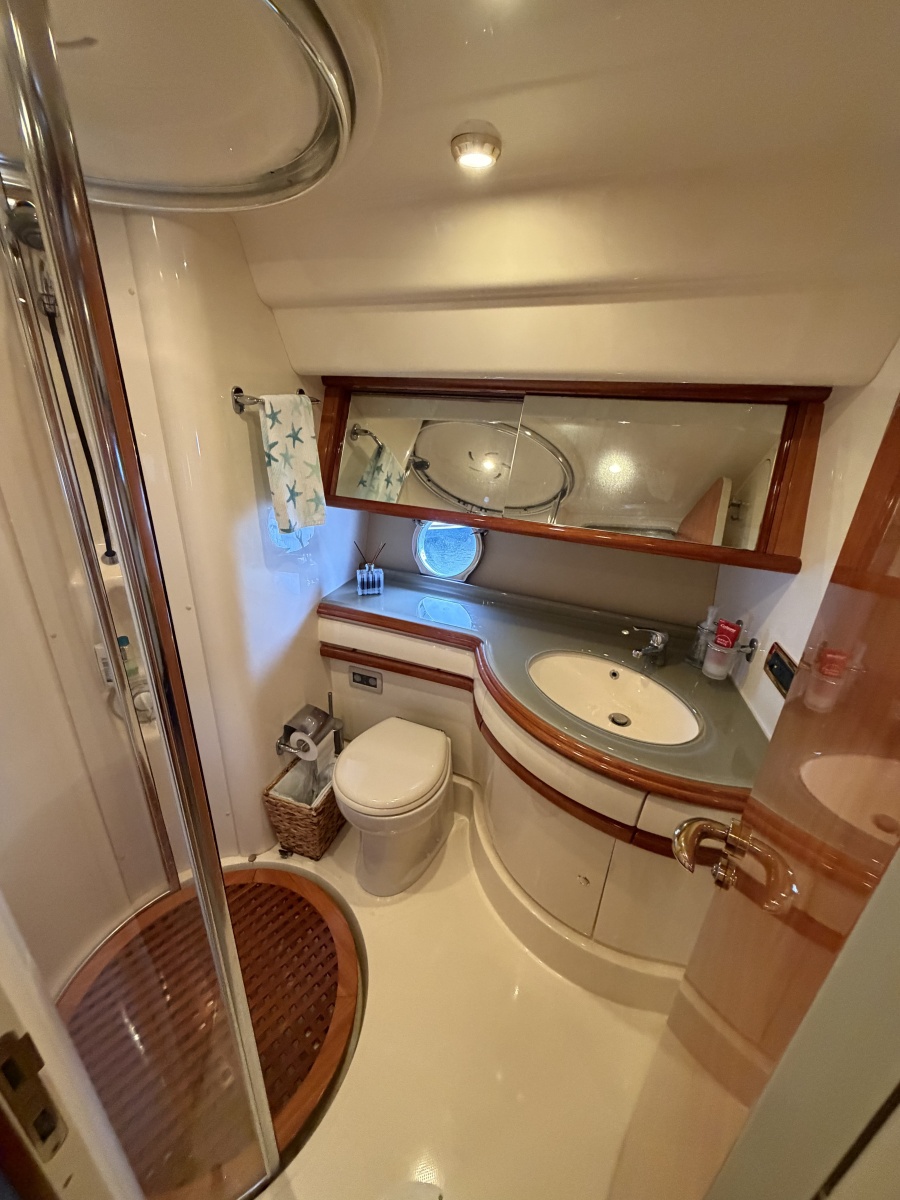 2006 Azimut 55E
