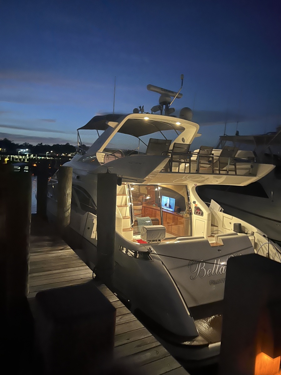 2006 Azimut 55E