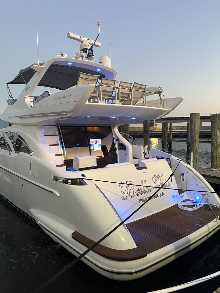 2006 Azimut 55E