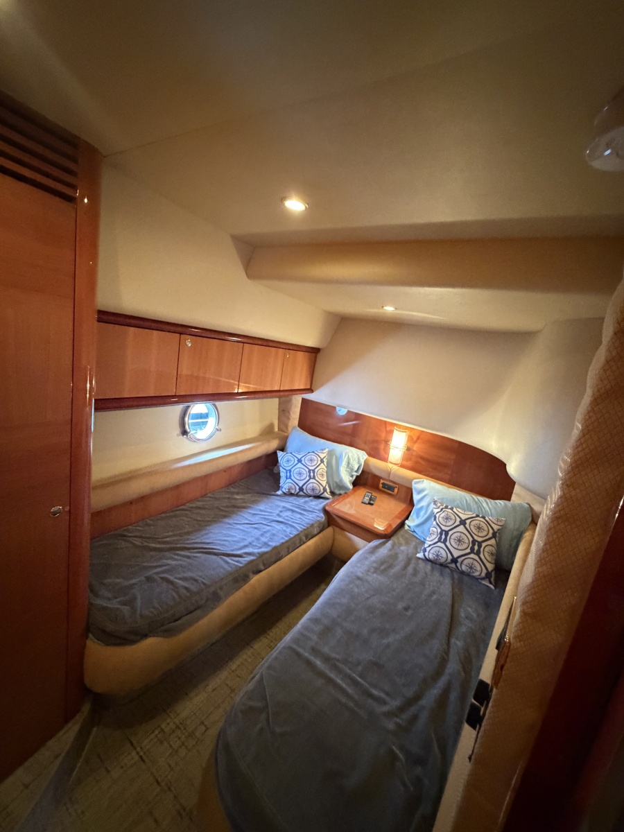 2006 Azimut 55E