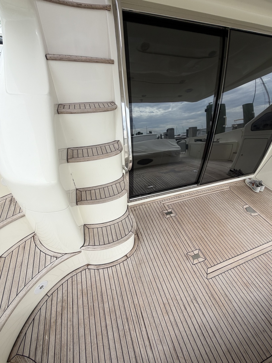 2006 Azimut 55E