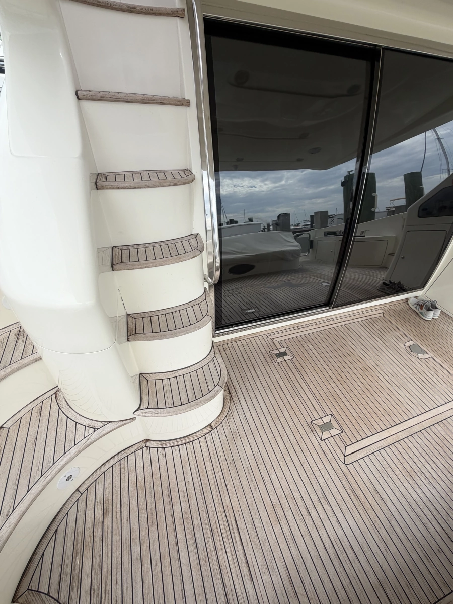 2006 Azimut 55E