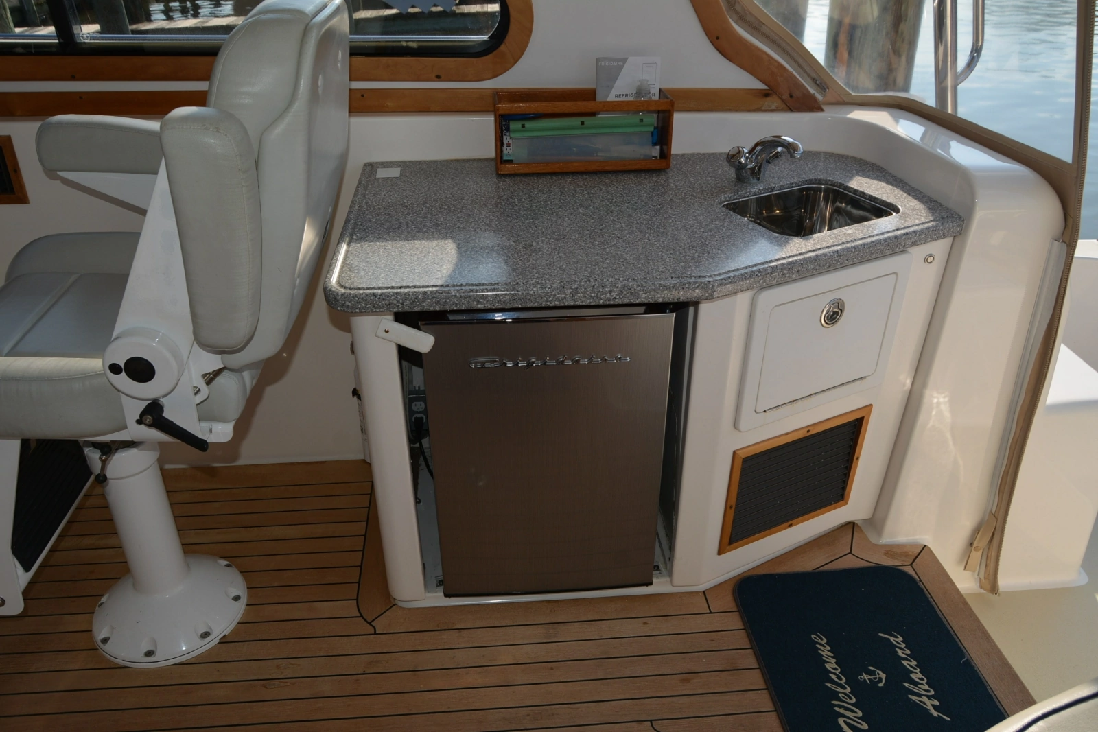 2005 Sabre 38 Express