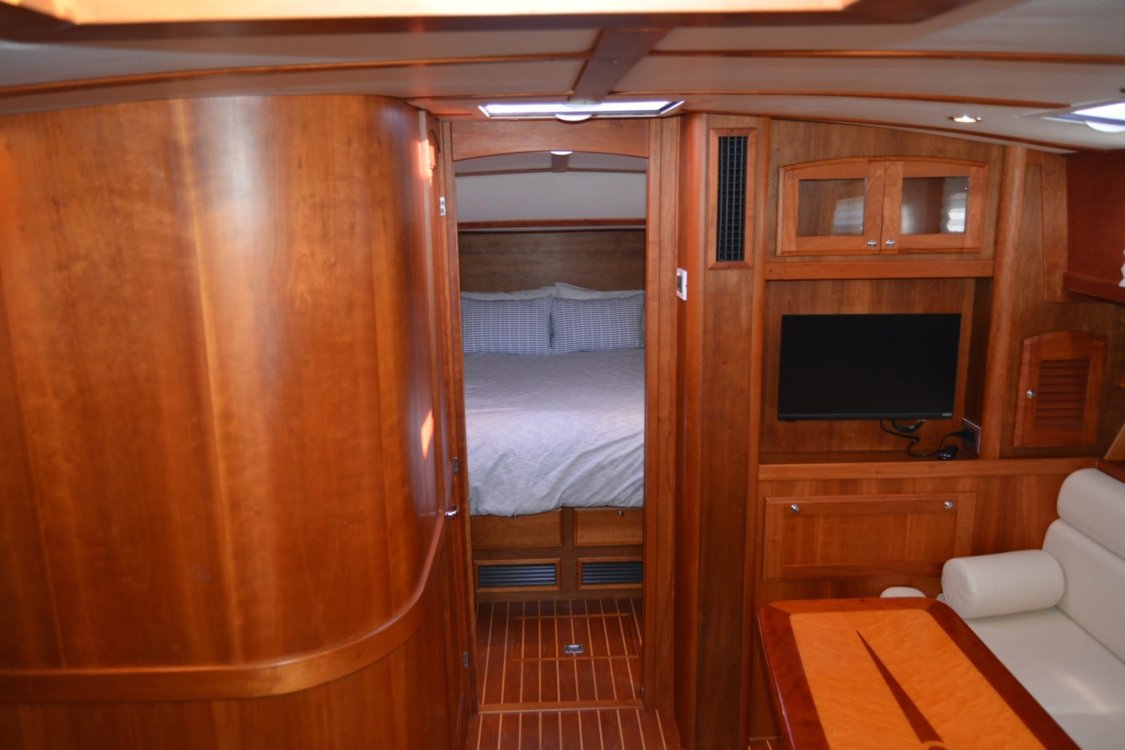 2005 Sabre 38 Express
