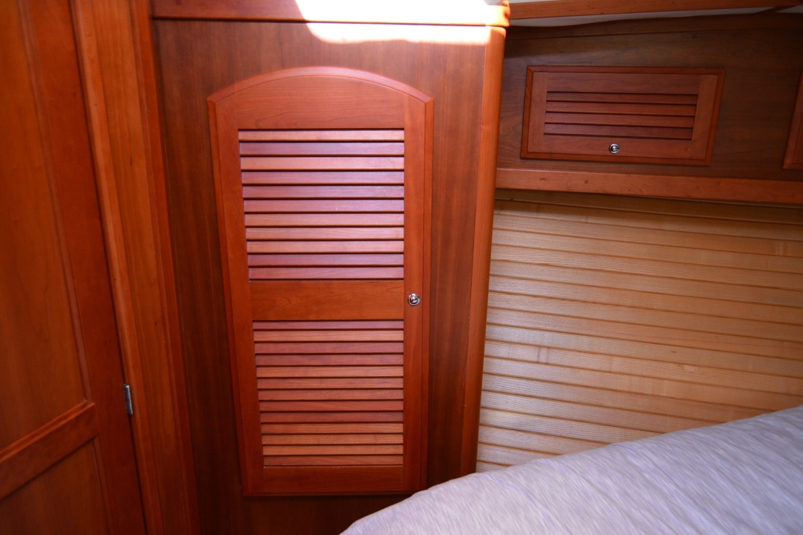 2005 Sabre 38 Express