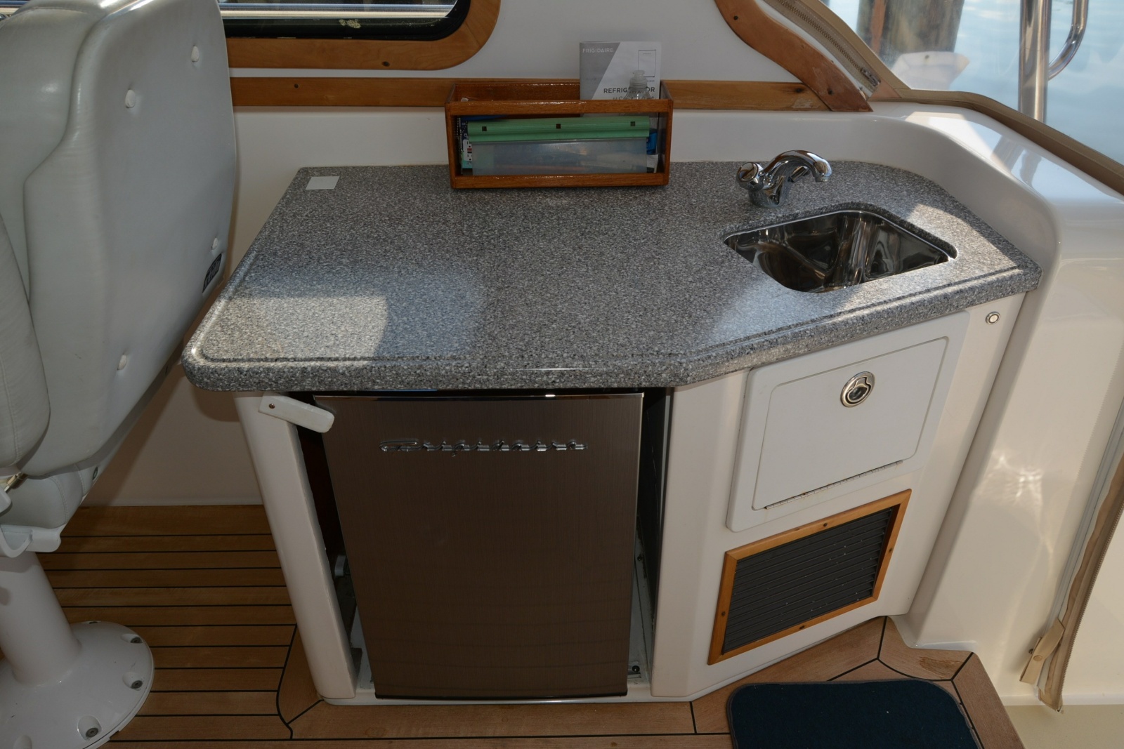 2005 Sabre 38 Express