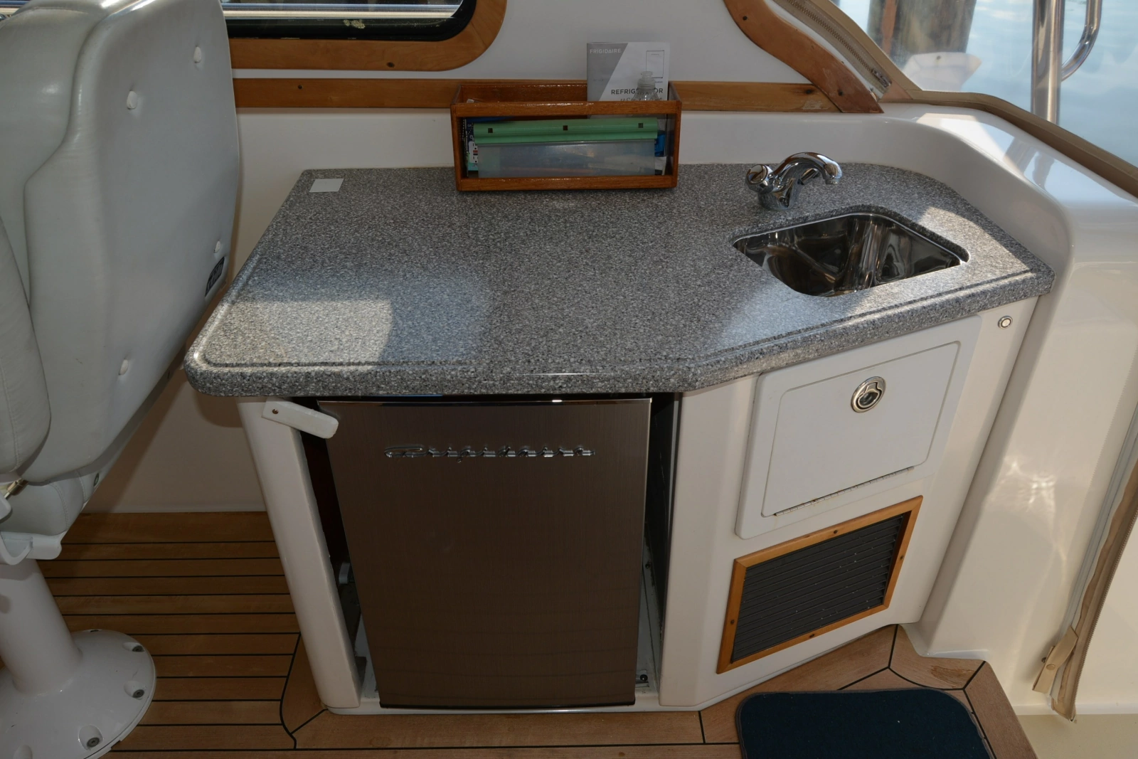 2005 Sabre 38 Express