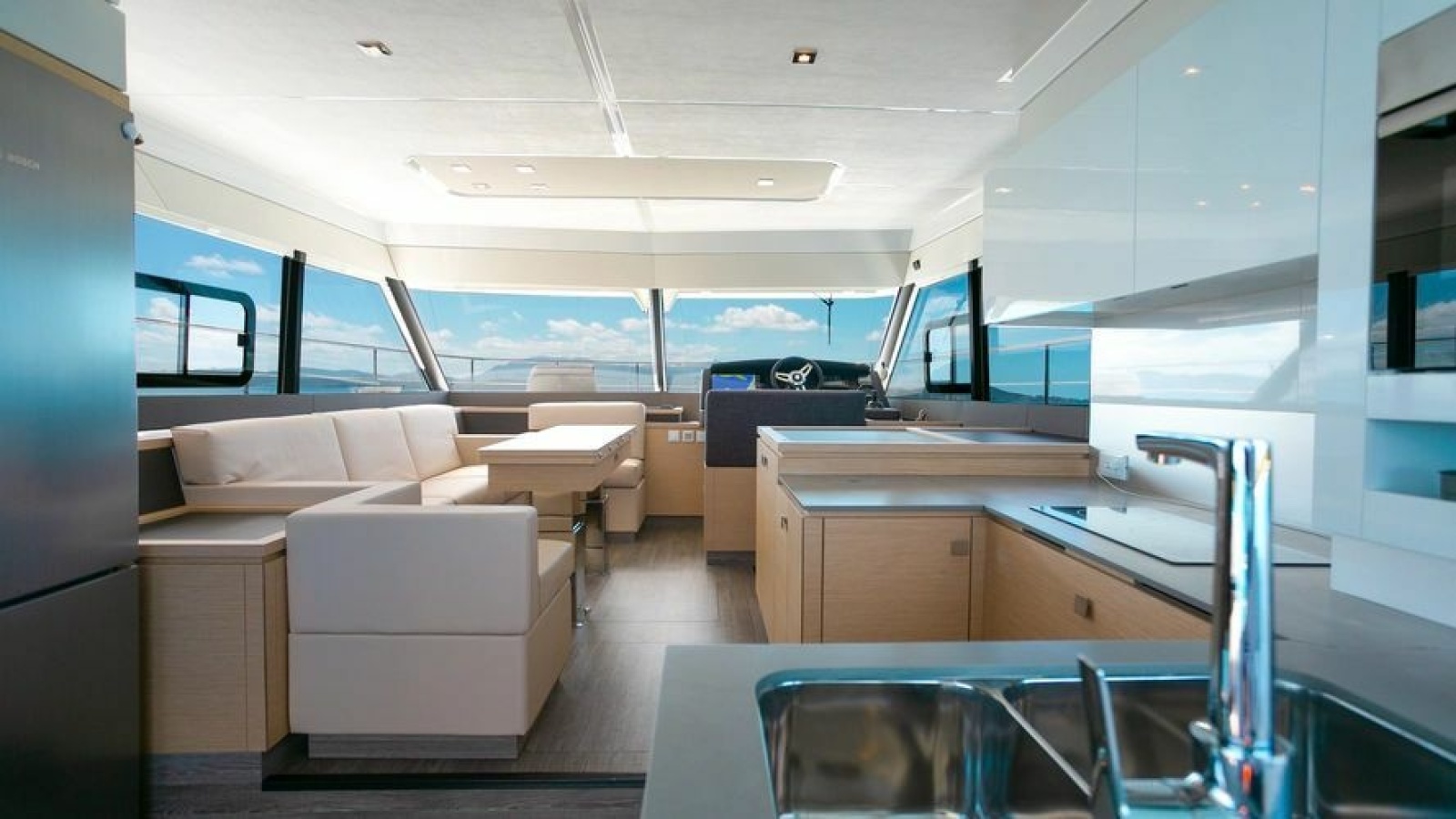 2020 Fountaine Pajot