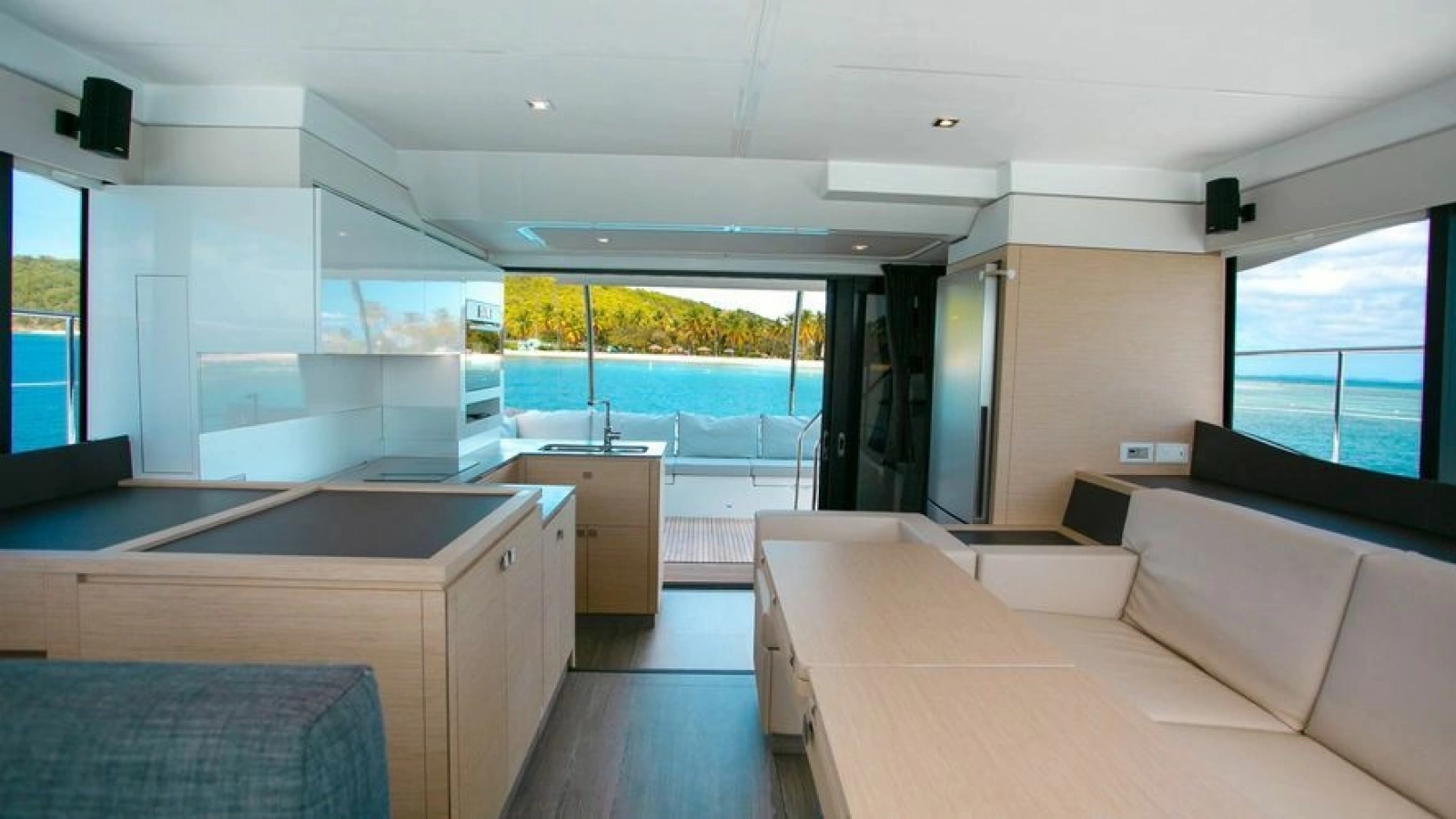 2020 Fountaine Pajot 